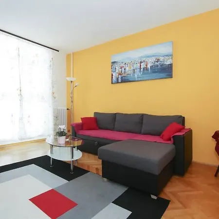 Feel Like Apartment *